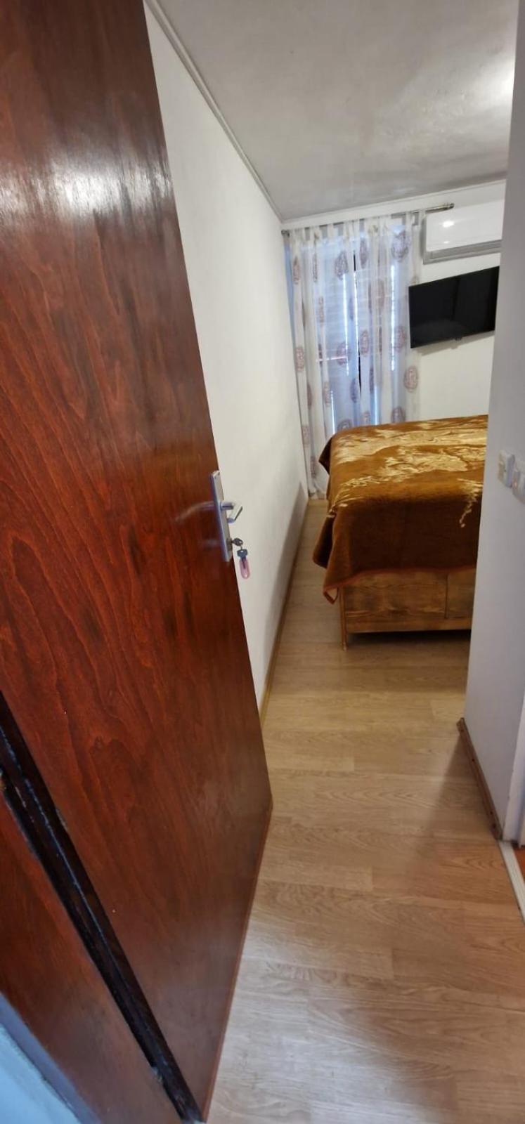 Apartment And Rooms Lucica Komiža Eksteriør bilde